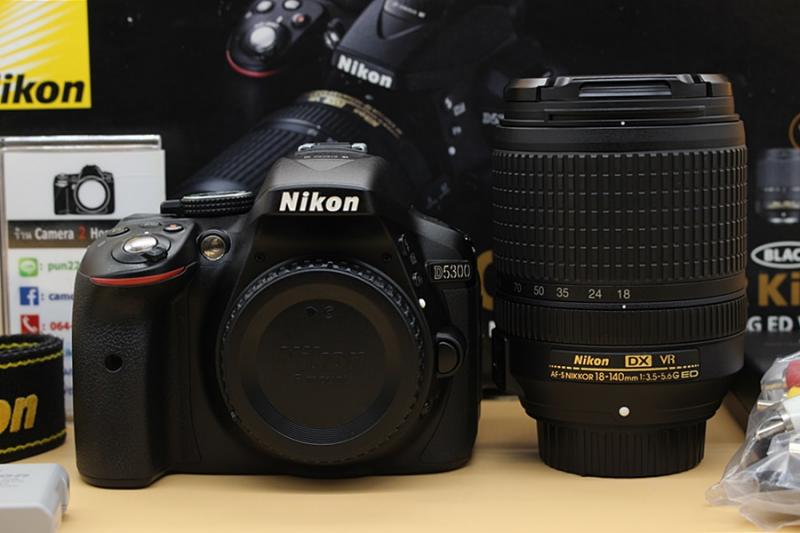 ขาย Nikon D5300 + Lens 18-140mm F/3.5-5.6G ED VR สภาพสวยใหม่ ชัตเตอร์ 5,700 รูป เมนูภาษาไทย อดีตประกันศูนย์ มี WiFiในตัว จอติดฟิล์มแล้ว อุปกรณ์ครบกล่อง  อุ